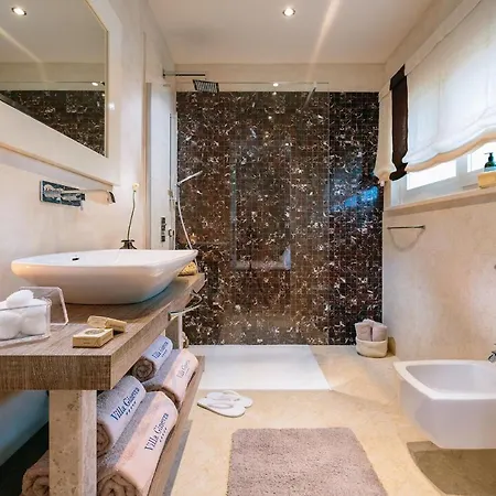 Luxury Ginevra With Pool And Jacuzzi - By Mvsvillas Villa