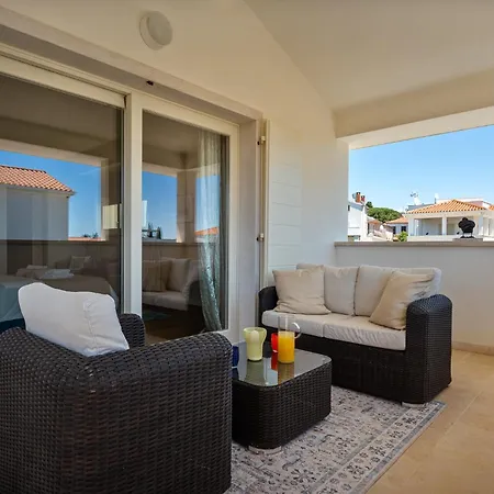 Luxury Ginevra With Pool And Jacuzzi - By Mvsvillas Villa *