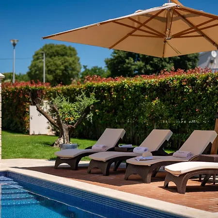 Luxury Ginevra With Pool And Jacuzzi - By Mvsvillas *