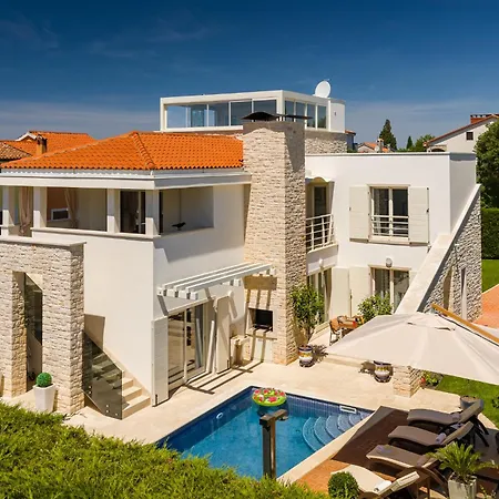 Luxury Ginevra With Pool And Jacuzzi - By Mvsvillas *