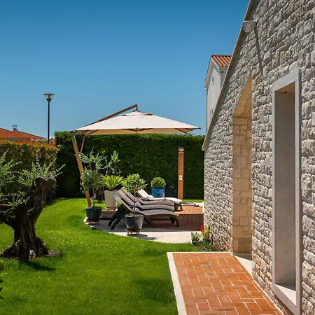 Luxury Ginevra With Pool And Jacuzzi - By Mvsvillas Villa Tar-Vabriga