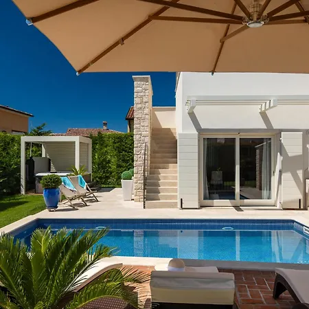 Luxury Ginevra With Pool And Jacuzzi - By Mvsvillas Tar-Vabriga