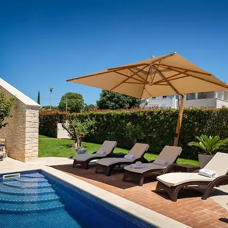Luxury Ginevra With Pool And Jacuzzi - By Mvsvillas Villa