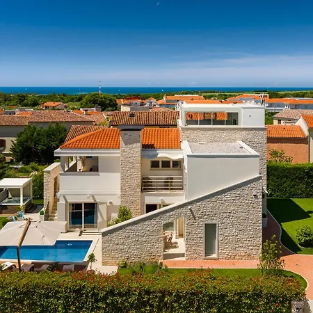 Luxury Ginevra With Pool And Jacuzzi - By Mvsvillas * Tar-Vabriga